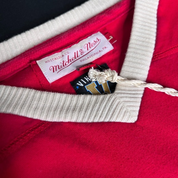 Mitchell & Ness Chicago Blackhawks sweatshirt - Picture 4 of 6
